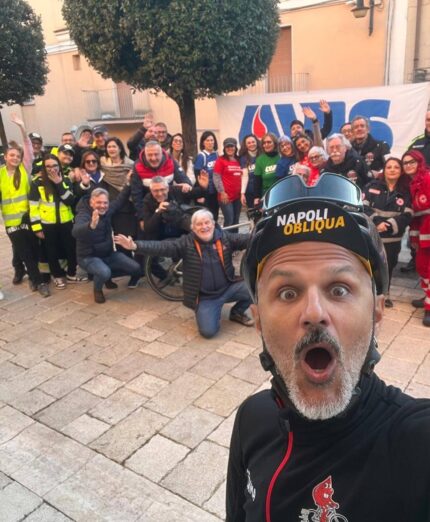 Avis Bike Tour, Paolo Franceschini Il Comicista, partenza tappa