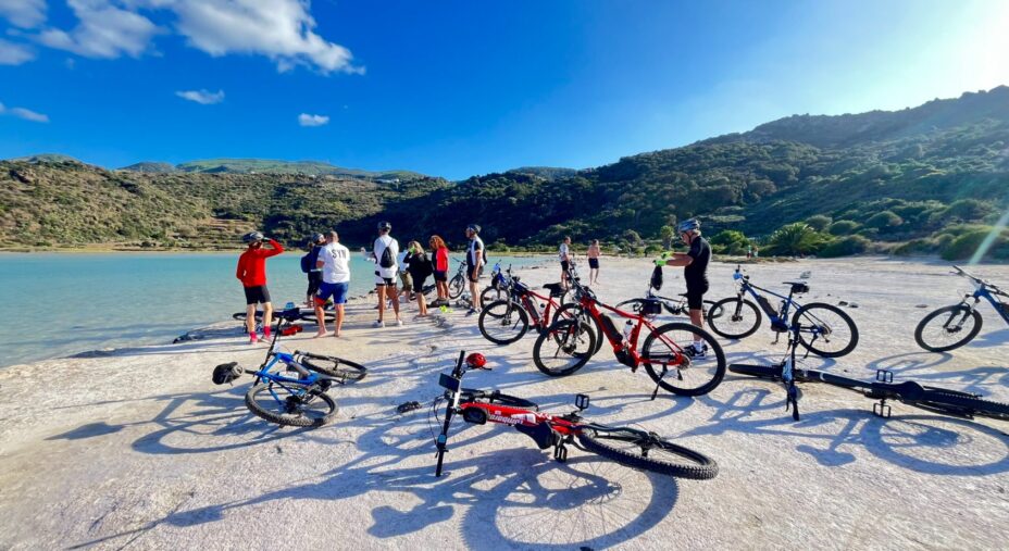 Eolienbike, cicloturisti sulle spiagge di Pantelleria