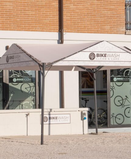 Hub Bike Hotel Gubbio, bike wash