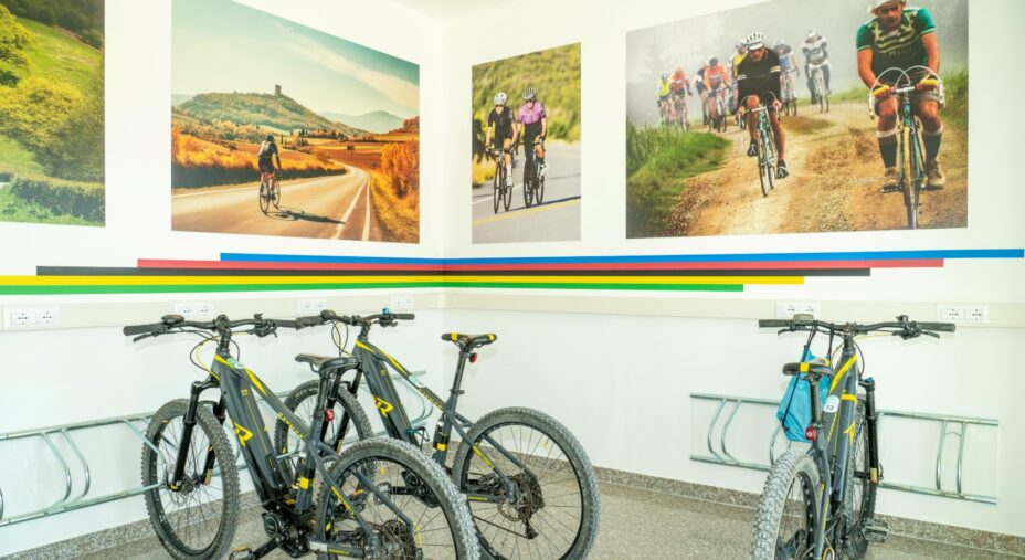 Hub Bike Hotel Gubbio, bike room