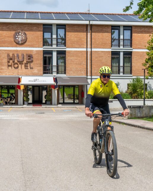 Hub Bike Hotel Gubbio, guida Slow bike