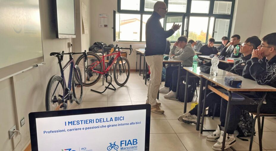 I mestieri della bici, Fiab Marsciano, classe, aula, scuola