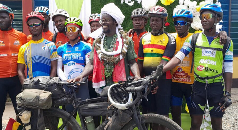 Grandi festeggiamenti al suo arrivo ad Accra. Akpor con la sua impresa ha devoluto oltre 110 mila euro