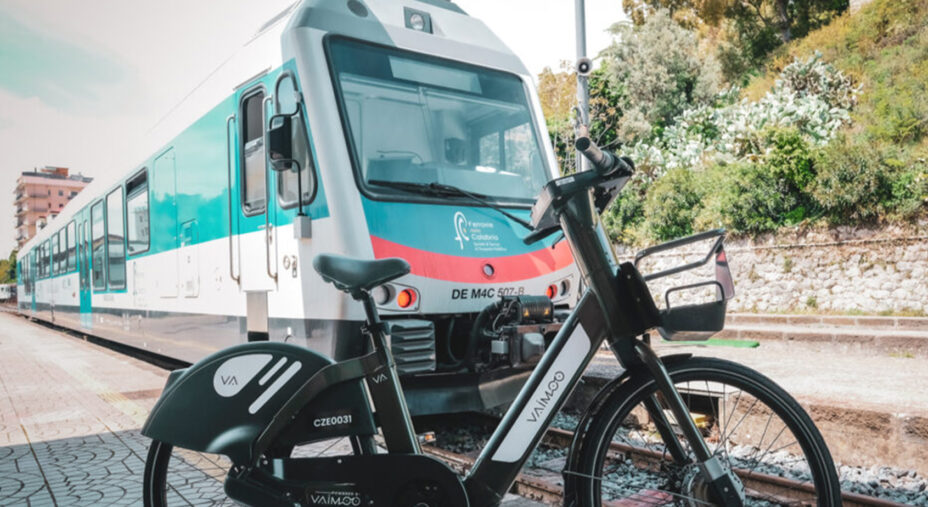 Un passo importante per il 2026 sarà legare sempre più il bike sharing al trasporto pubblico
