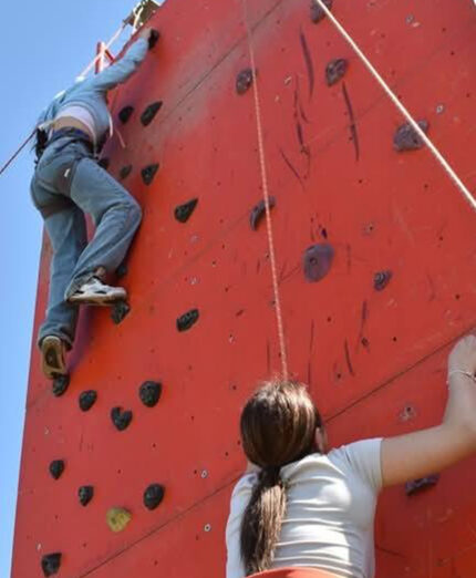 Tante le attività ourtdoor che si possono svolgere nei tre giorni della Fiera, anche il freeclimbing
