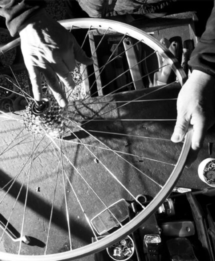 La produzione Rossignoli ha sempre mantenuto un carattere artigianale: il suo punto di forza