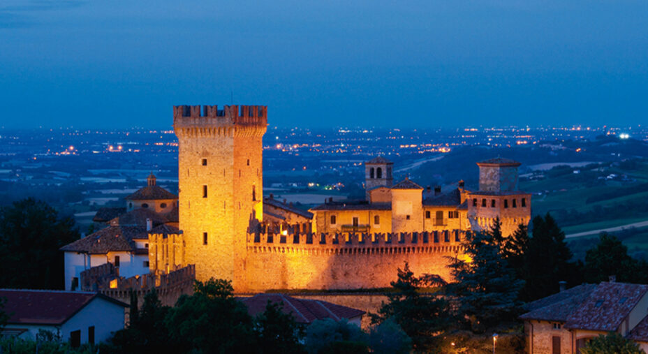 Il castello di Vigoleno, in provincia di Piacenza, si trova al confine col comune di Salsomaggiore (foto Castelli del Ducato)