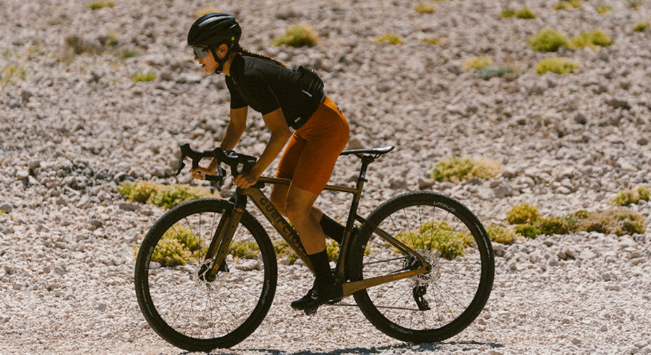 Il disegno esile del carro della Brera 2026 non tragga in inganno: è rigido e assorbe le vibrazioni