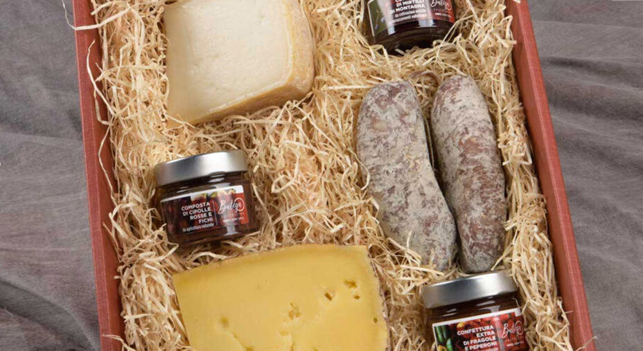 Un formaggio di alpeggio sta bene nel cesto per lo sportivo (immagine Butega Valtellina)