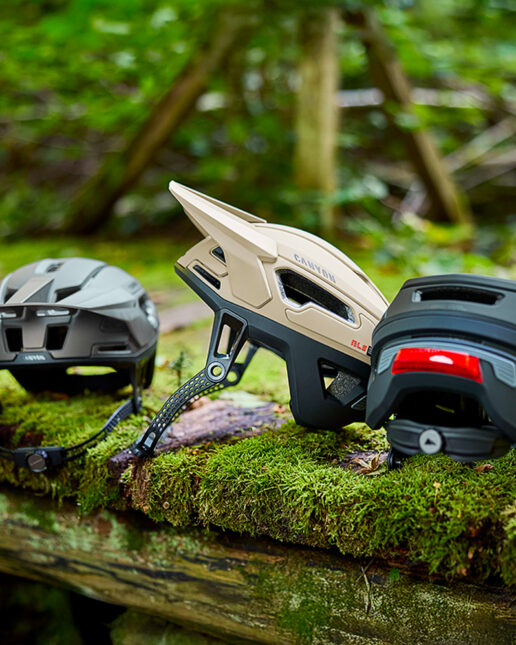 Canyon sbarca ufficialmente nella categoria dei caschi da mtb