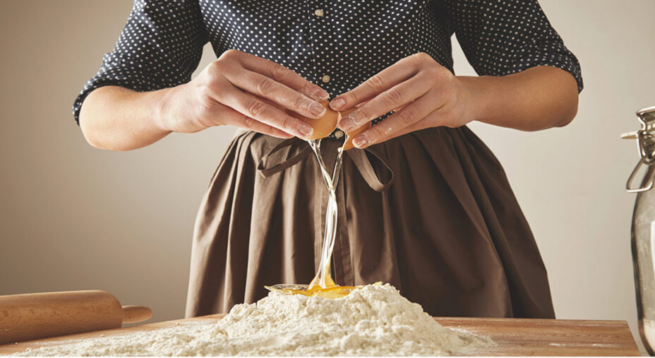 Le ricette dei contadini, come la pasta all'uovo, realizzavano piatti preziosi dagli ingredienti a disposizione (depositphotos.com)