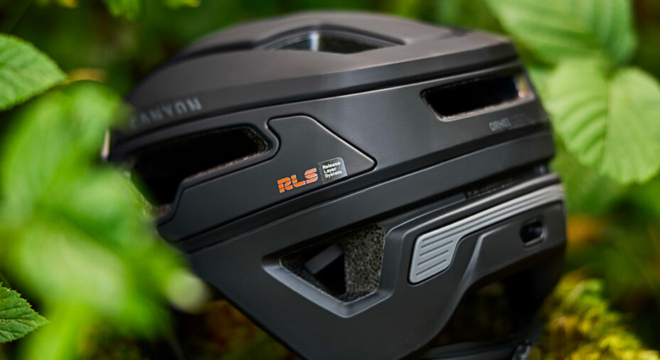Canyon sbarca ufficialmente nella categoria dei caschi da mtb