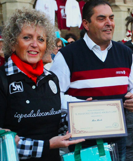 #iopedaloconilcuore è il progetto di beneficenza cui è abbinato anche il premio Il Passaporto di Fausto Coppi