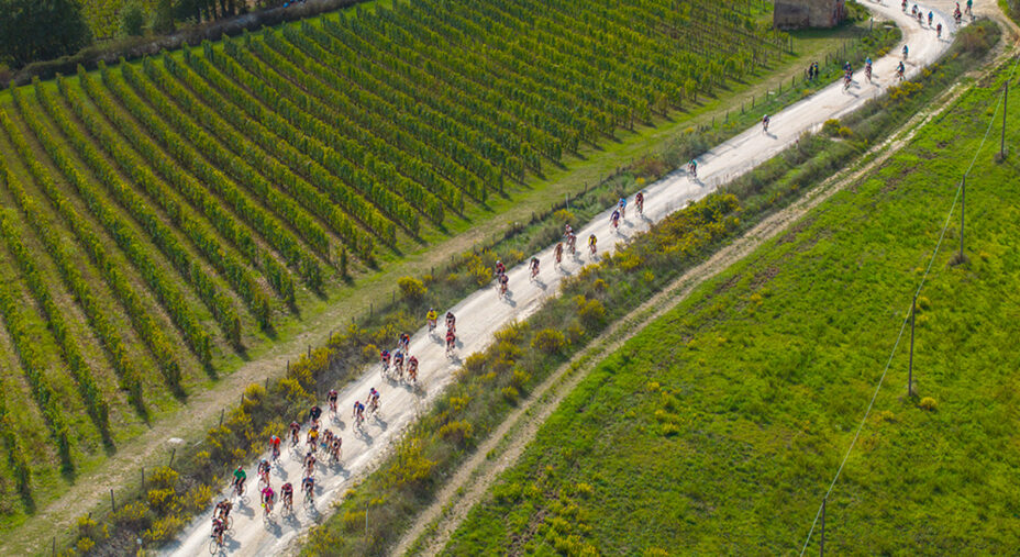 Il fascino dell'Eroica sa sedurre anche chi inizialmente è digiuno di ciclismo (foto Paolo Penni Martelli)