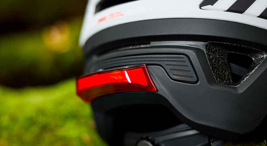 Canyon sbarca ufficialmente nella categoria dei caschi da mtb