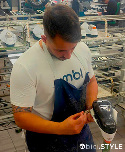 Lo stabilimento Nimbl di Porto Sant'Elipidio vede nascere alcuni fra gli scarpini da gara più performanti