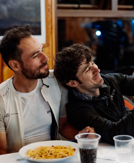 Prima tappa fatta per Juanjo e Javier: primo selfie della Across Andes (foto Aurum)