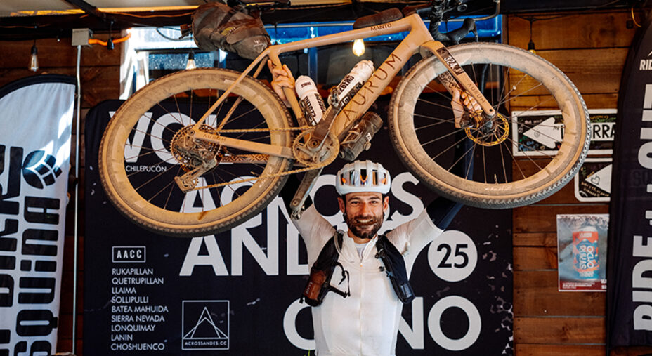 La bici al cielo per Juanjo Pereira: dopo Badlands, conquistata Across Andes (foto Aurum)