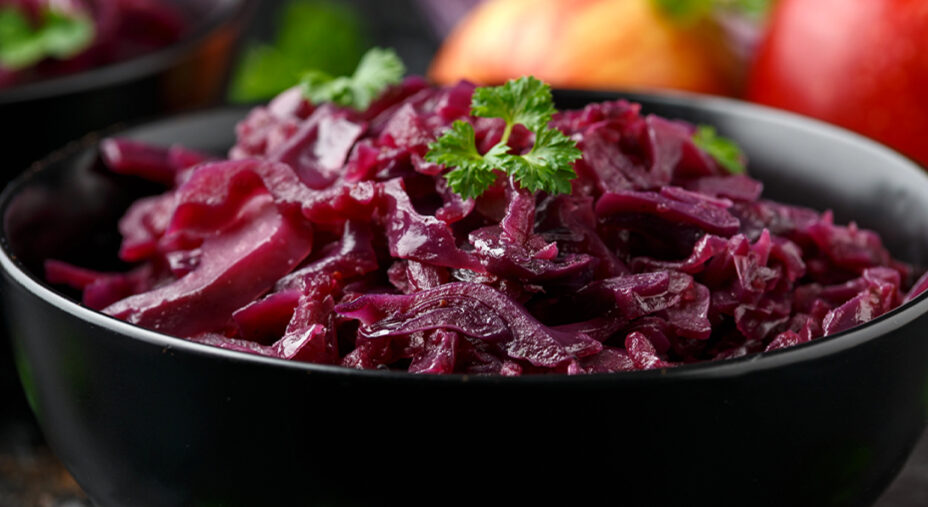 Natale vegano, alimentazione, Cavolo rosso brasato con mele e ribes (depositphotos.com)