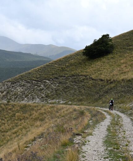 Abruzzo Gravel, salita, bikepacking