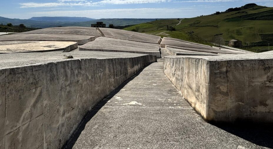 Ciclovia del Belice, Cretto di Burri
