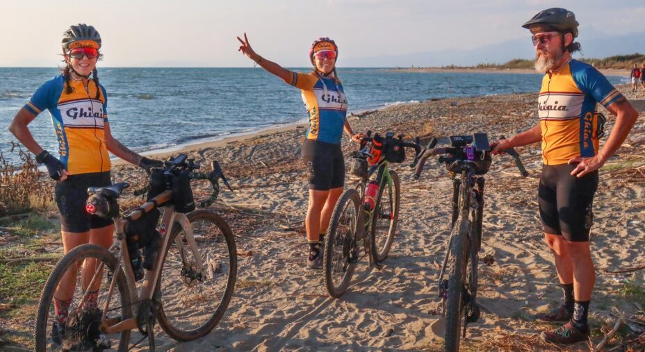 Ghiaia Explorers, ragazze, gravel, spiaggia, mare