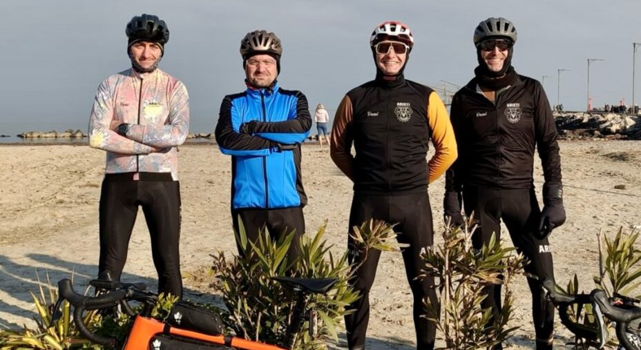 Rapha Festive 500, foto Fabio Carlini, inverno, spiaggia