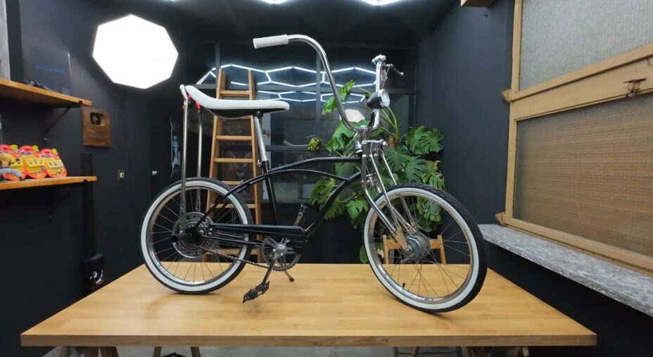 Federico Giaretto restaura la bici di Stranger Things