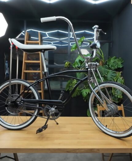 Federico Giaretto restaura la bici di Stranger Things