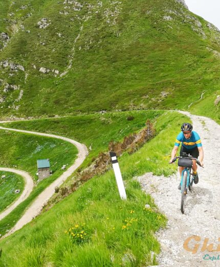 Ghiaia Explorers, strada Ducale, Appennini, sterrato, montagna