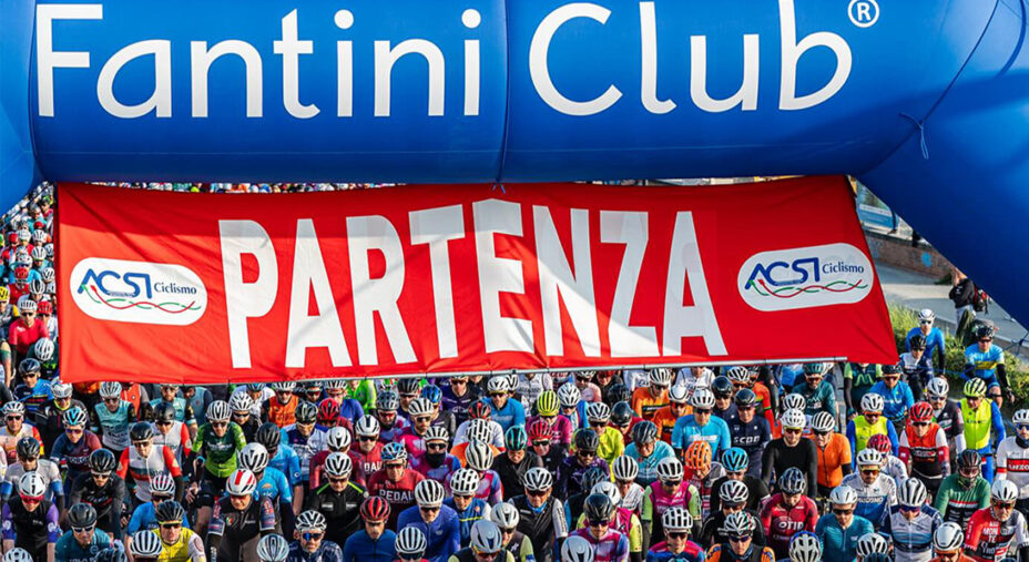 La Granfondo Via del Sale è fra le prove su strada più popolate in Italia. Tre i percorsi, di 156, 100 e 55 chilometri
