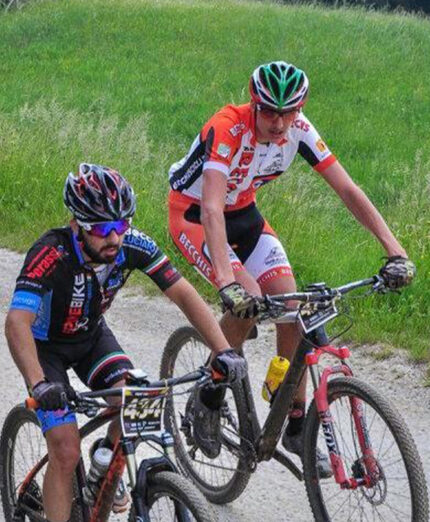 Avataneo ha un passato da agonista, poi si è dedicato al cicloturismo con viaggi in Europa