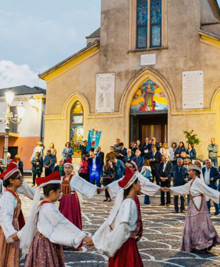 Caraffa di Catanzaro, uno dei tanti borghi lungo la ciclovia, intersezione di due mari