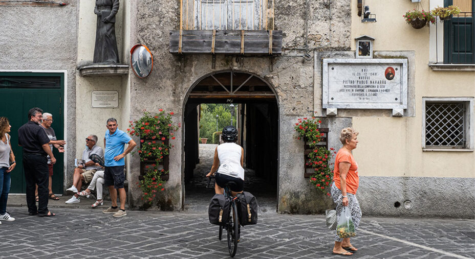 Il bellissimo centro di Laino Borgo, teatro di un'importante GF di MTB e passaggio nel Parco del Pollino