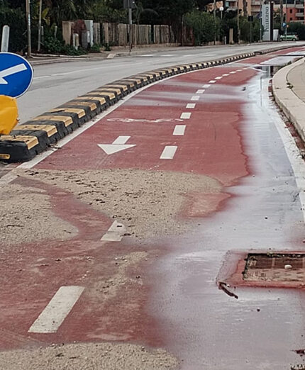 Quattro anni dopo il degrado e l'incuria sono totali, rendendola pericolosa