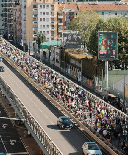 Il Ponte della Ghisolfa e il cavalcavia di viale Monte Ceneri nel giorno di Millemilabici (foto Filippo Giraudi)