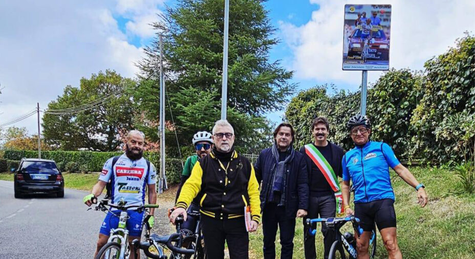 Lungo la salita sono state poste 5 segnalazioni che ricordano le grandi imprese di Pantani