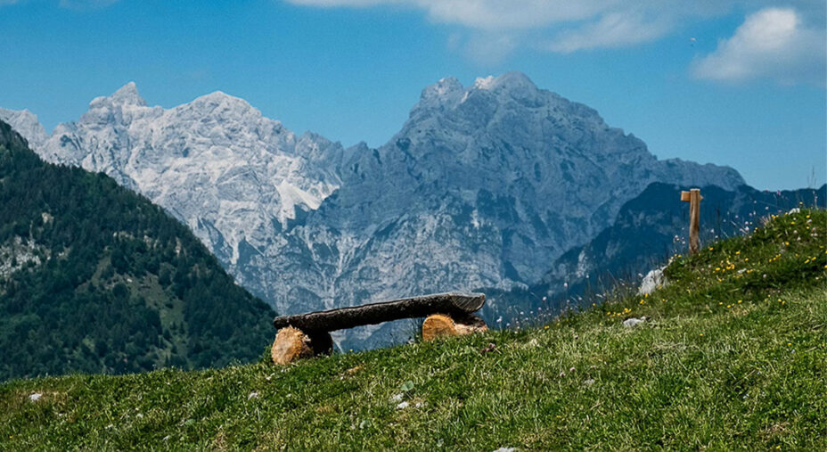 La bellezza delle Dolomiti Friulane si staglia nel cielo regalando scorci incantevoli