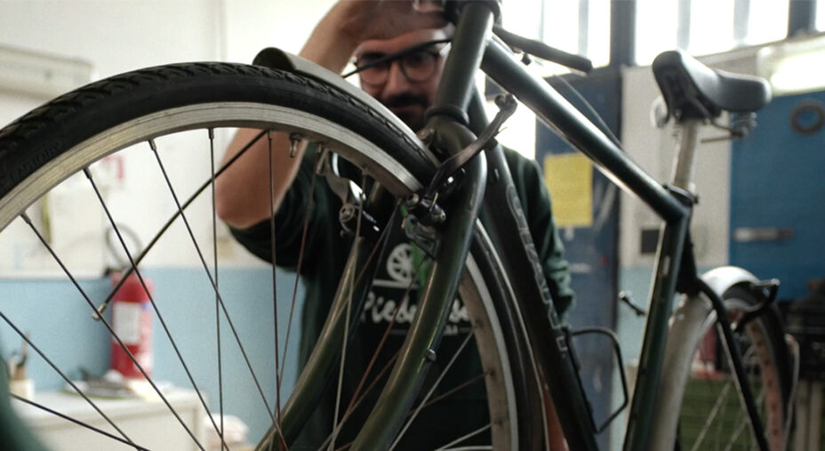 I detenuti del carcere di Sollicciano sono impegnati nel lavoro di rigenerazione della cooperativa Piedelibero