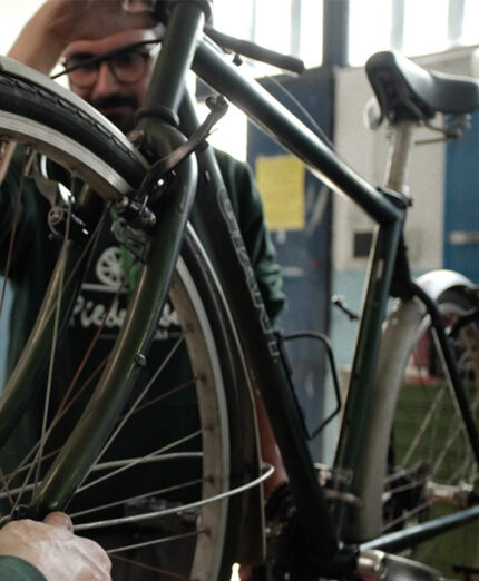 I detenuti del carcere di Sollicciano sono impegnati nel lavoro di rigenerazione della cooperativa Piedelibero