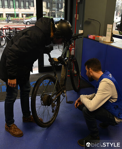 Gli interventi più ricorrenti riguardano forature, cerchi storti per una buca, cambio della catena