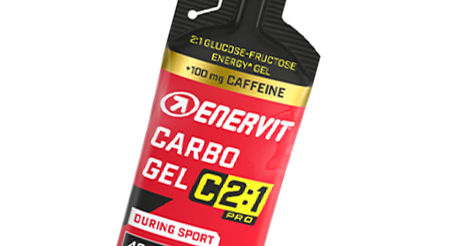 Le bevande energetiche contengono caffeina che gli atleti assumono in gel e in concentrazione opportunamente studiata