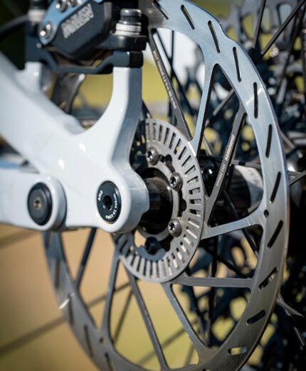 Le e-bike puntano alla versatilità ed unione delle piattaforme