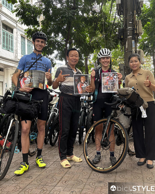 Le biciclette noleggiate ad Hanoi presso Nguyen Quang Trung (un ex ciclista professionista vietnamita):Trung Bicycle