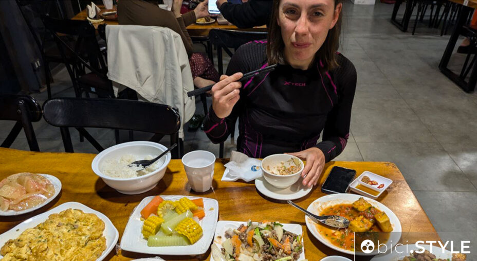 Viaggiare in un Paese come il Vietnam significa riscrivere anche il menù di ogni giornata, ma la colazione è sempres stata robusta