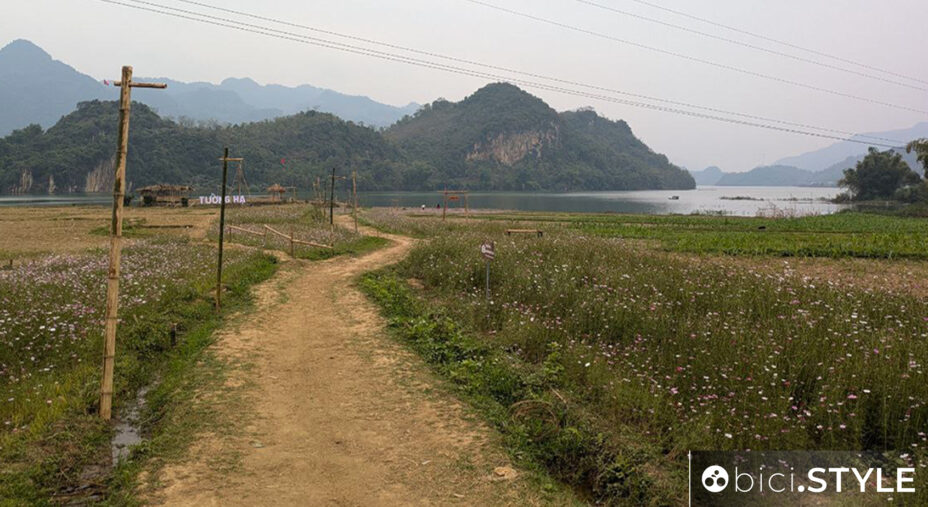 Le strade sono generalmente molto buone, ma a volte il Vietnam presenta tratti sterrati