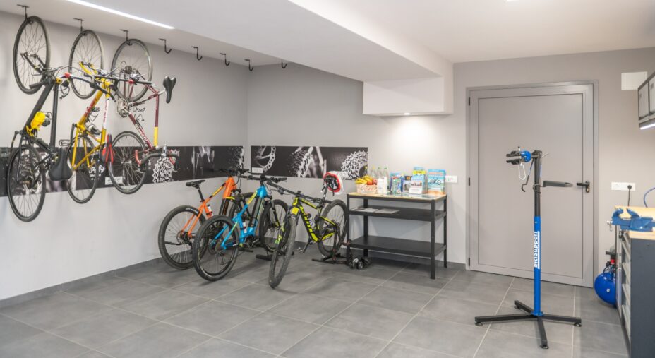 Hotel Raffy, Diano Marina, bike room