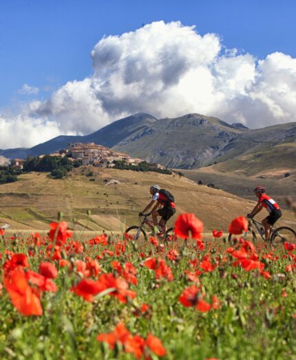 Umbria, Castelluccio di Norcia Bikeinumbria.it