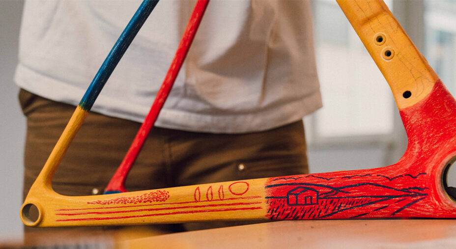 Un particolare del telaio, notare la finissima definizione del disegno su uno spazio ristretto