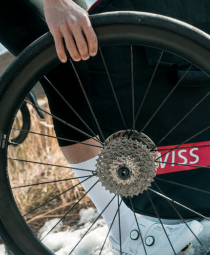 La nuova DT Swiss GRC 1100 DICUT 30: ruota gravel fatta di leggerezza, rigidità e affidabilità prolungata